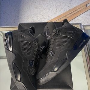 Size 10.5 black cats